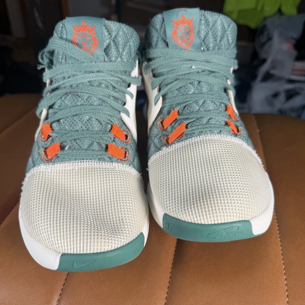 Nike LeBron Witness 8 VIII Basketball Shoes FB2239-101 Sail Orange Men Size 7.5 - Picture 3 of 8